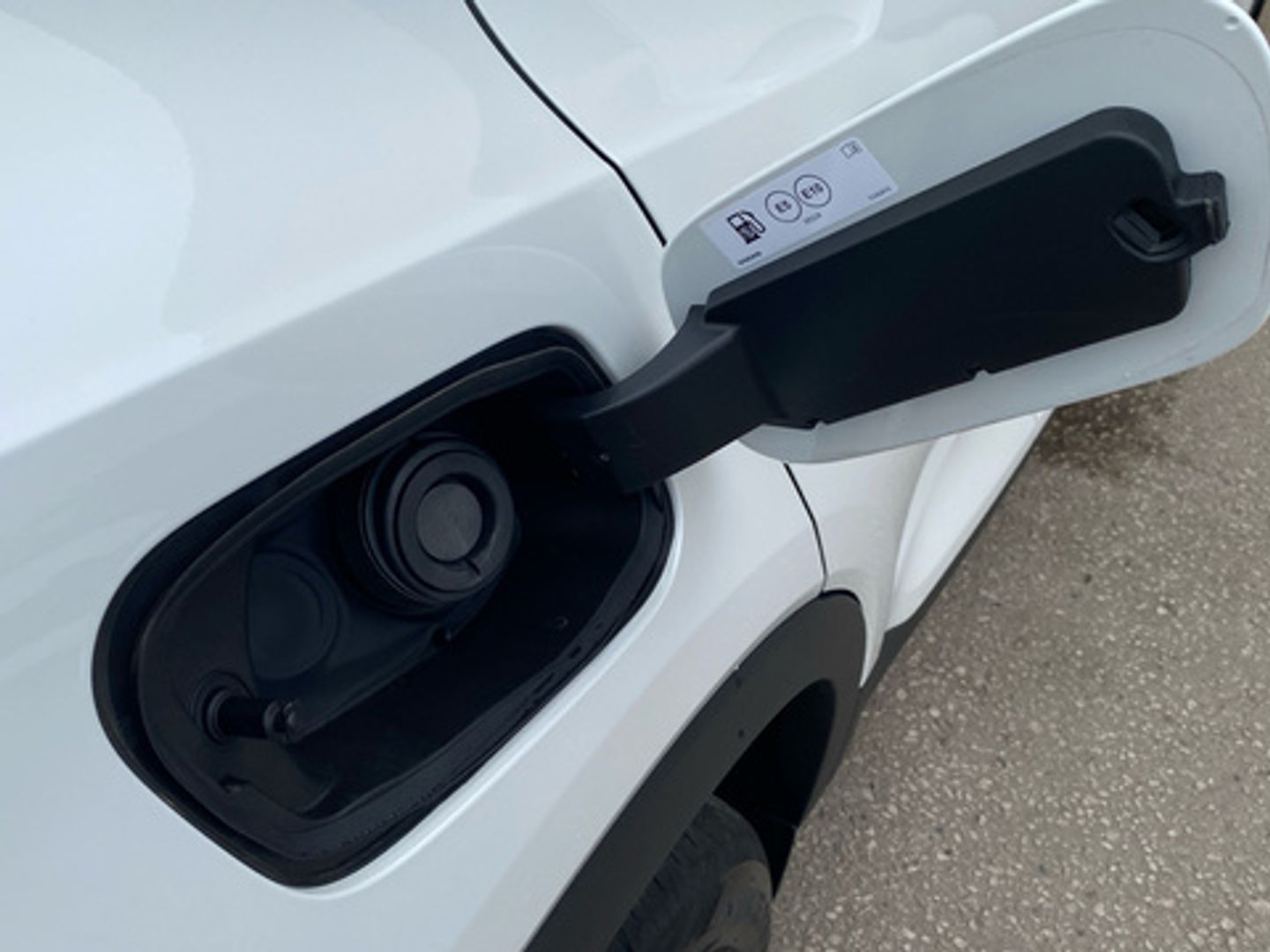 Volvo XC40 T2 Momentum Pro Auto 95 kW (129 CV)