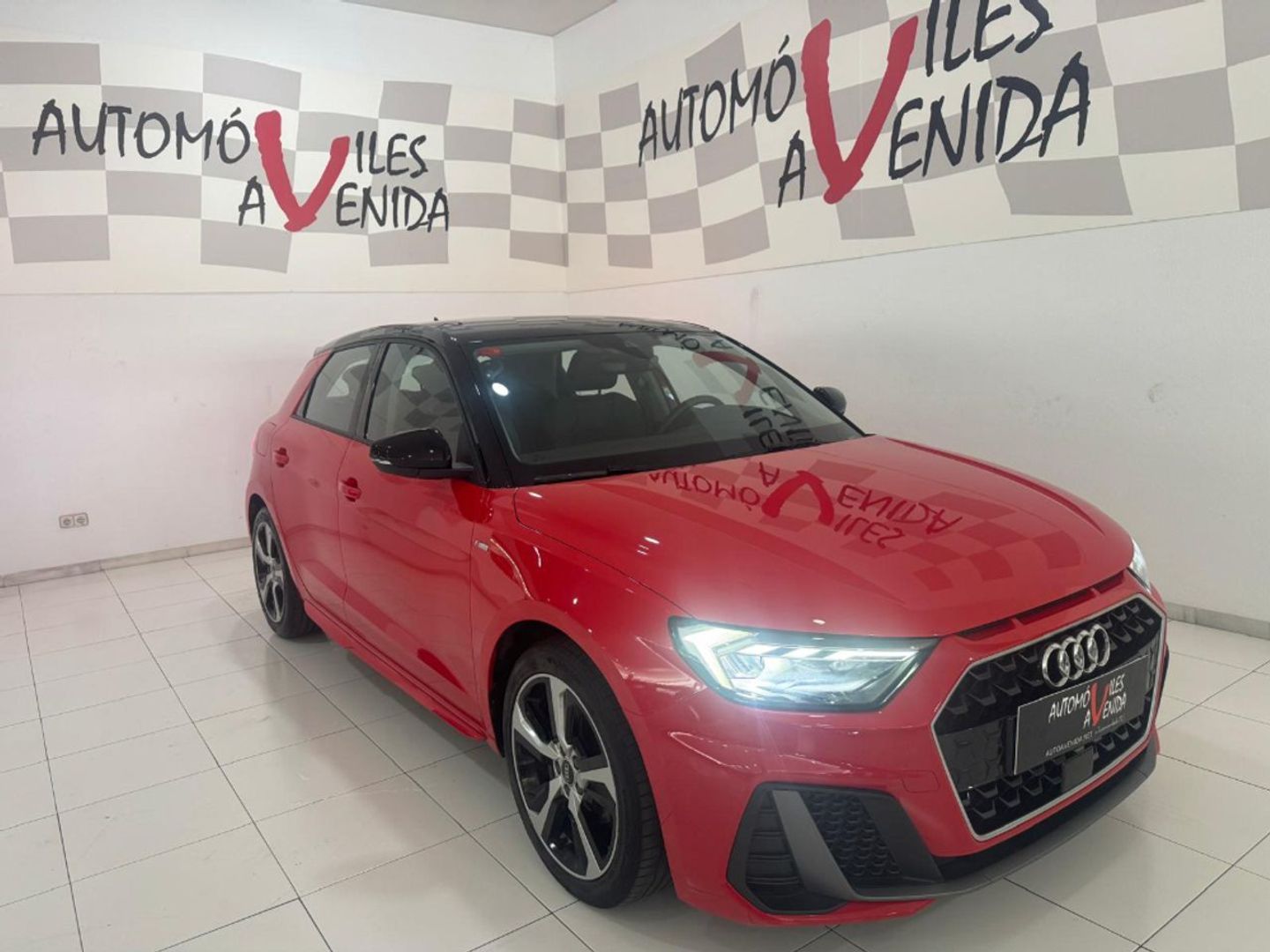 Audi A1 Sportback Adrenalin edition 30 TFSI 81 kW (110 CV) S tronic Rojo Compact