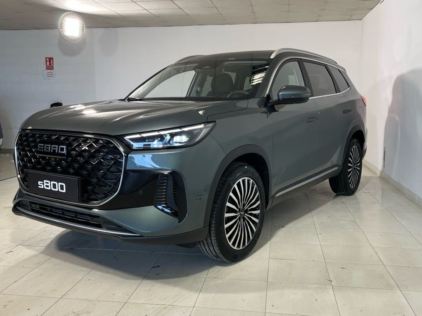 Ebro S800 1.6 TGDI Luxury DCT 108 kW (147 CV)