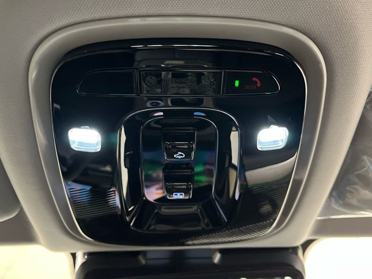 Ebro S800 1.6 TGDI Luxury DCT 108 kW (147 CV)