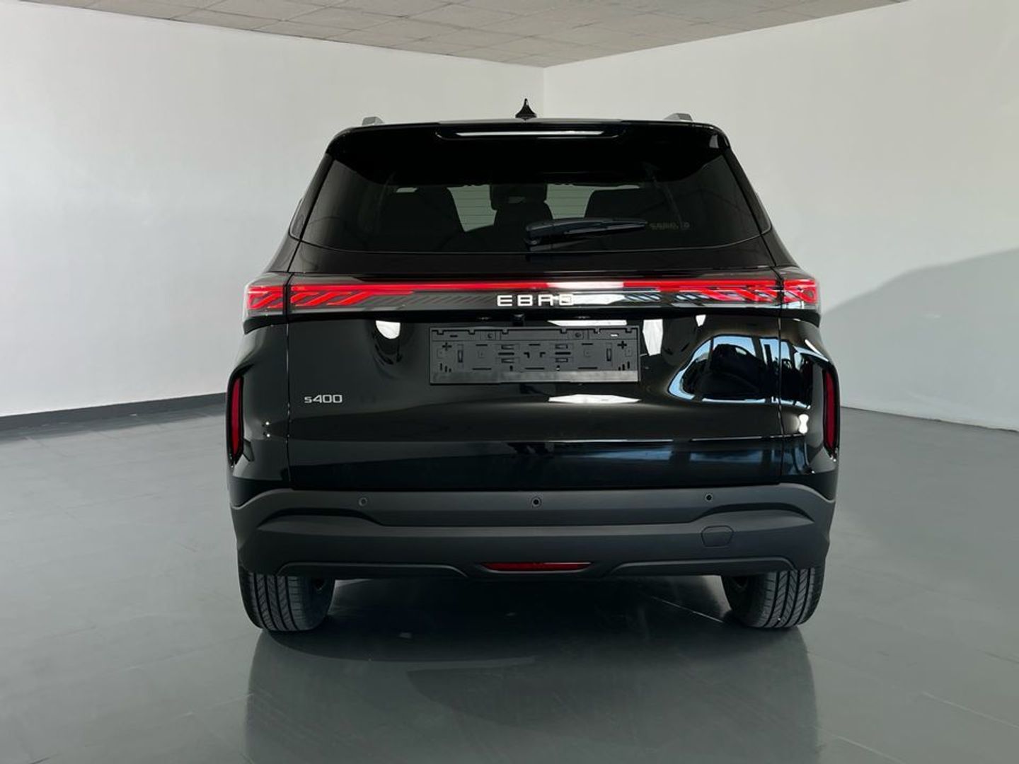Ebro S400 1.5 DHE HEV Excellence CVT 155 kW (211 CV)