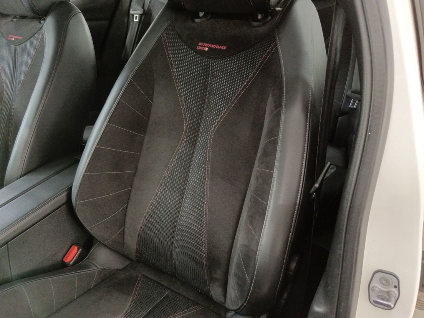 DS DS4 BlueHDi 130 Performance Line Auto 96 kW (130 CV)