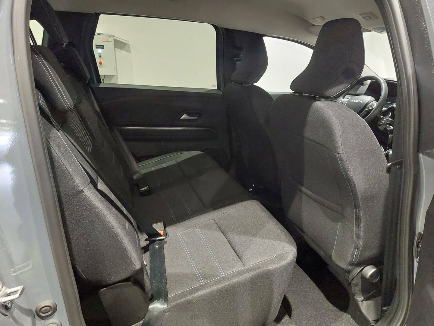 Dacia Jogger Expression Hybrid 104 kW (140 CV) 5 Plazas