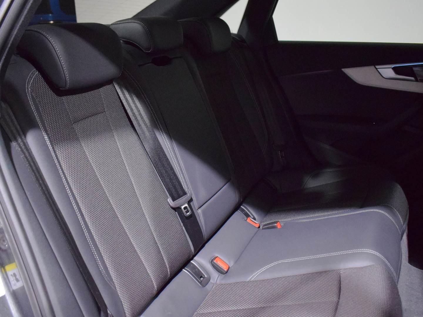 Audi A4 S line 35 TDI 120 kW (163 CV) S tronic