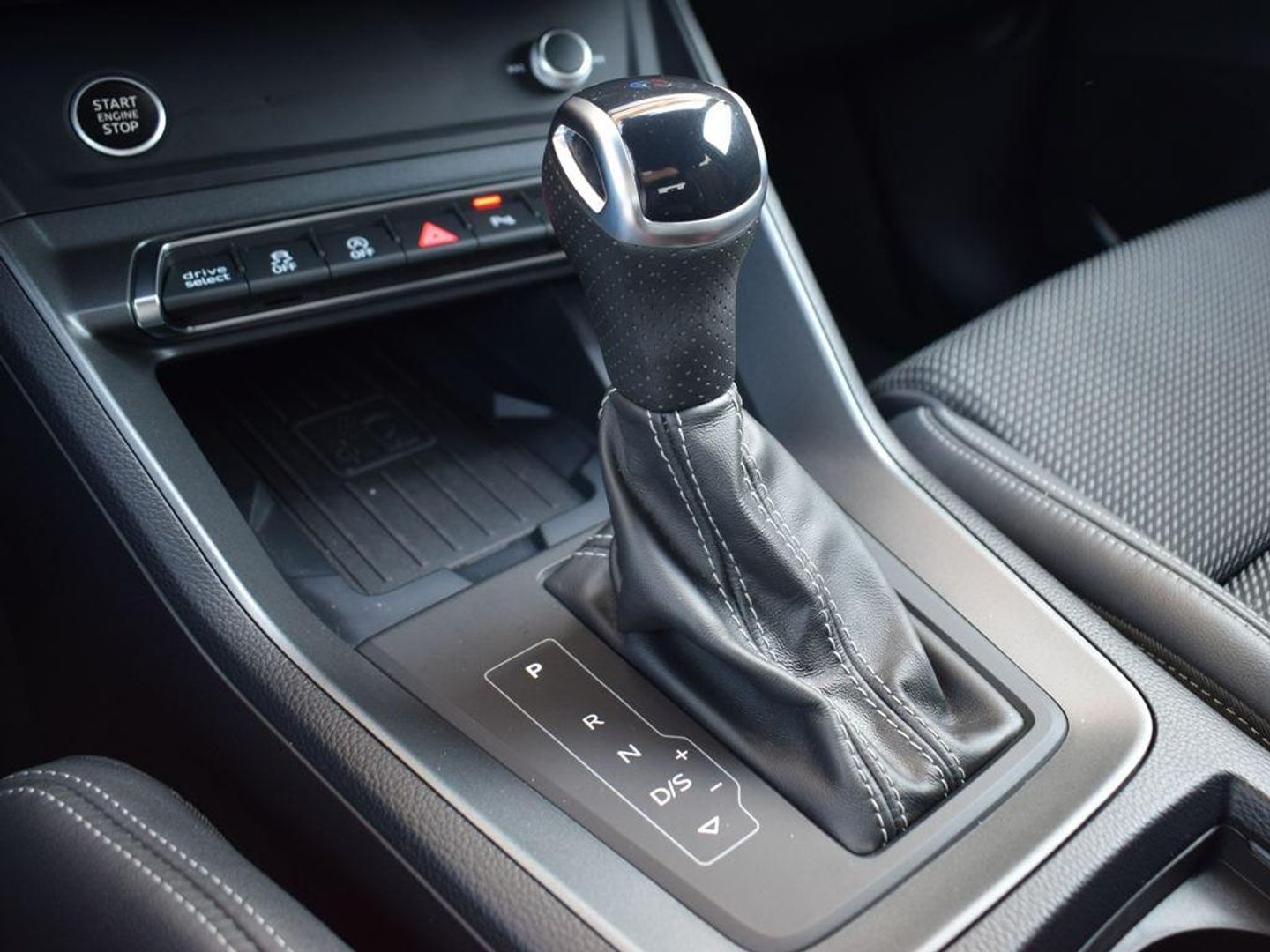 Audi Q3 Black line 35 TDI 110 kW (150 CV) S tronic Gris SUV