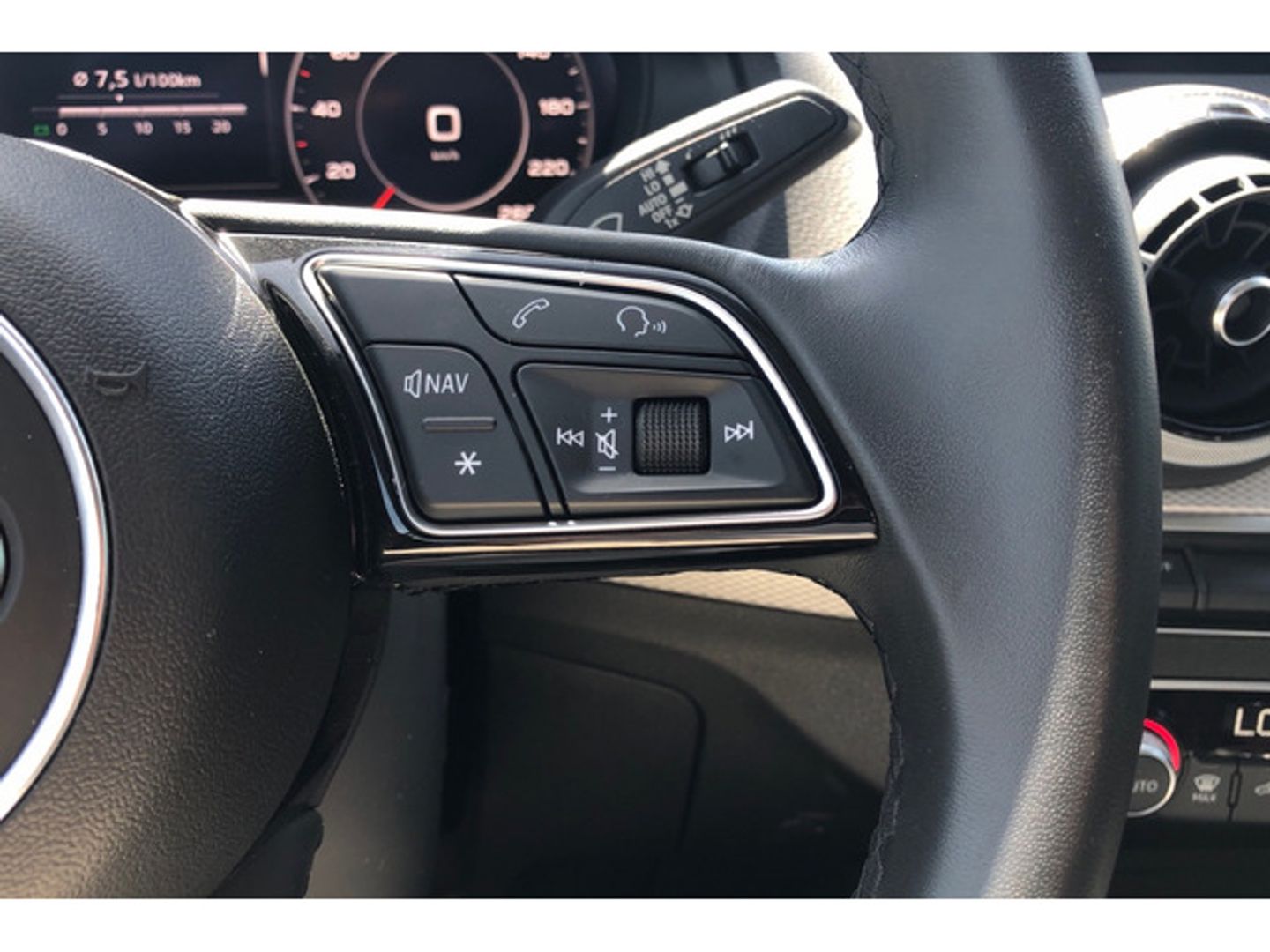 Audi Q2 S line 35 TFSI 110 kW (150 CV) S tronic