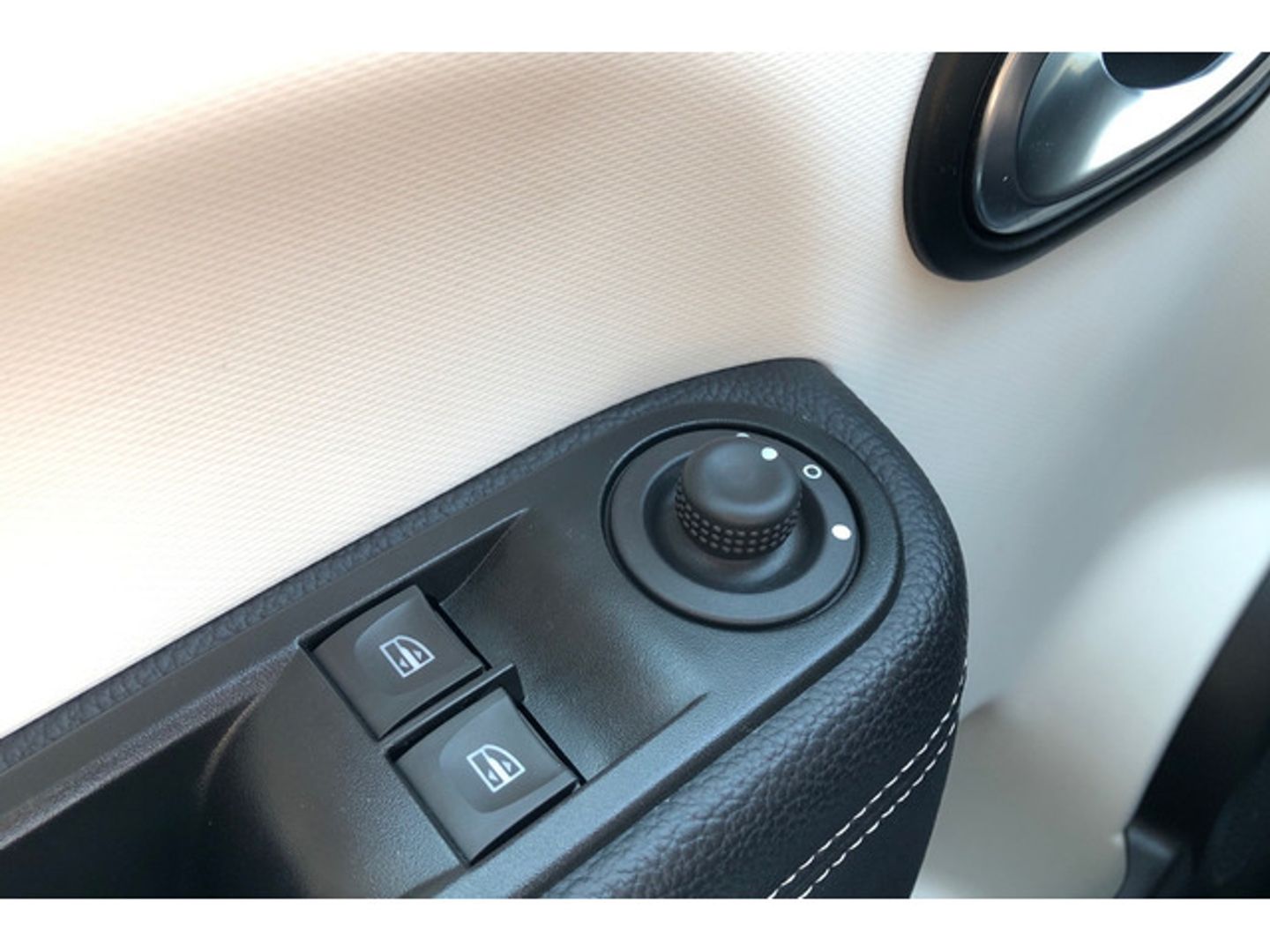Renault Twingo Zen R80 batería 20kWh 60 kW (82 CV)
