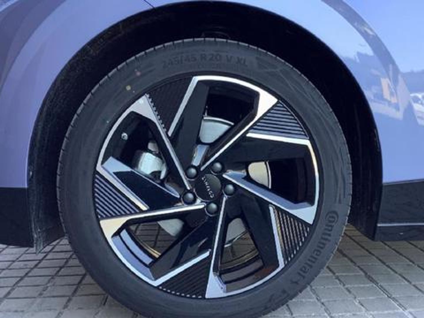 Lynk & Co 02 BEV 66kWh Core 200 kW (272 CV)