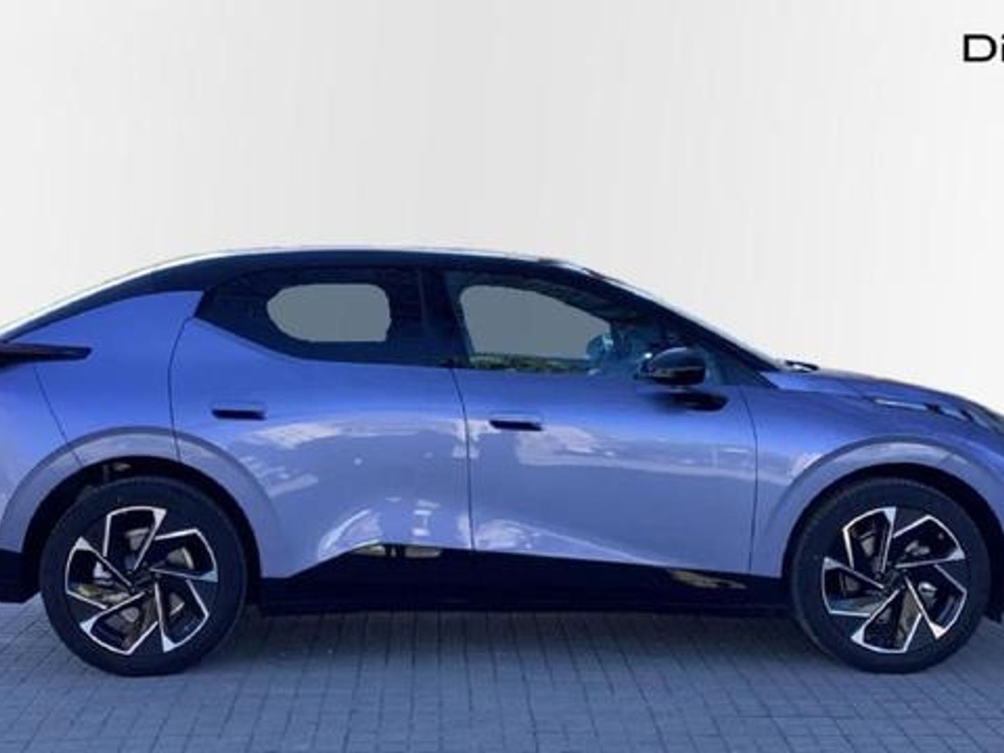 Lynk & Co 02 BEV 66kWh Core 200 kW (272 CV)