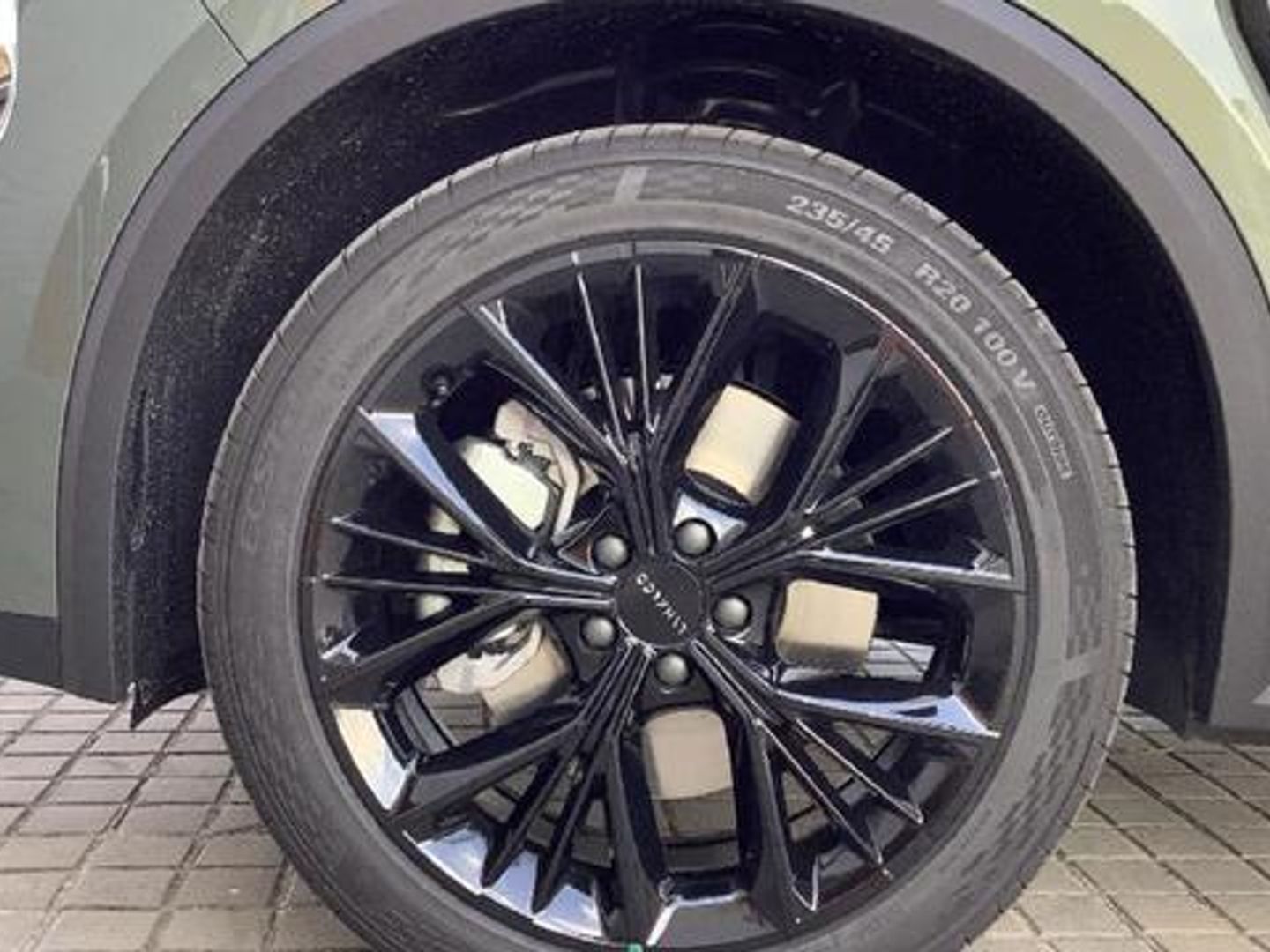 Lynk & Co 01 1.5 PHEV More 203 kW (276 CV)
