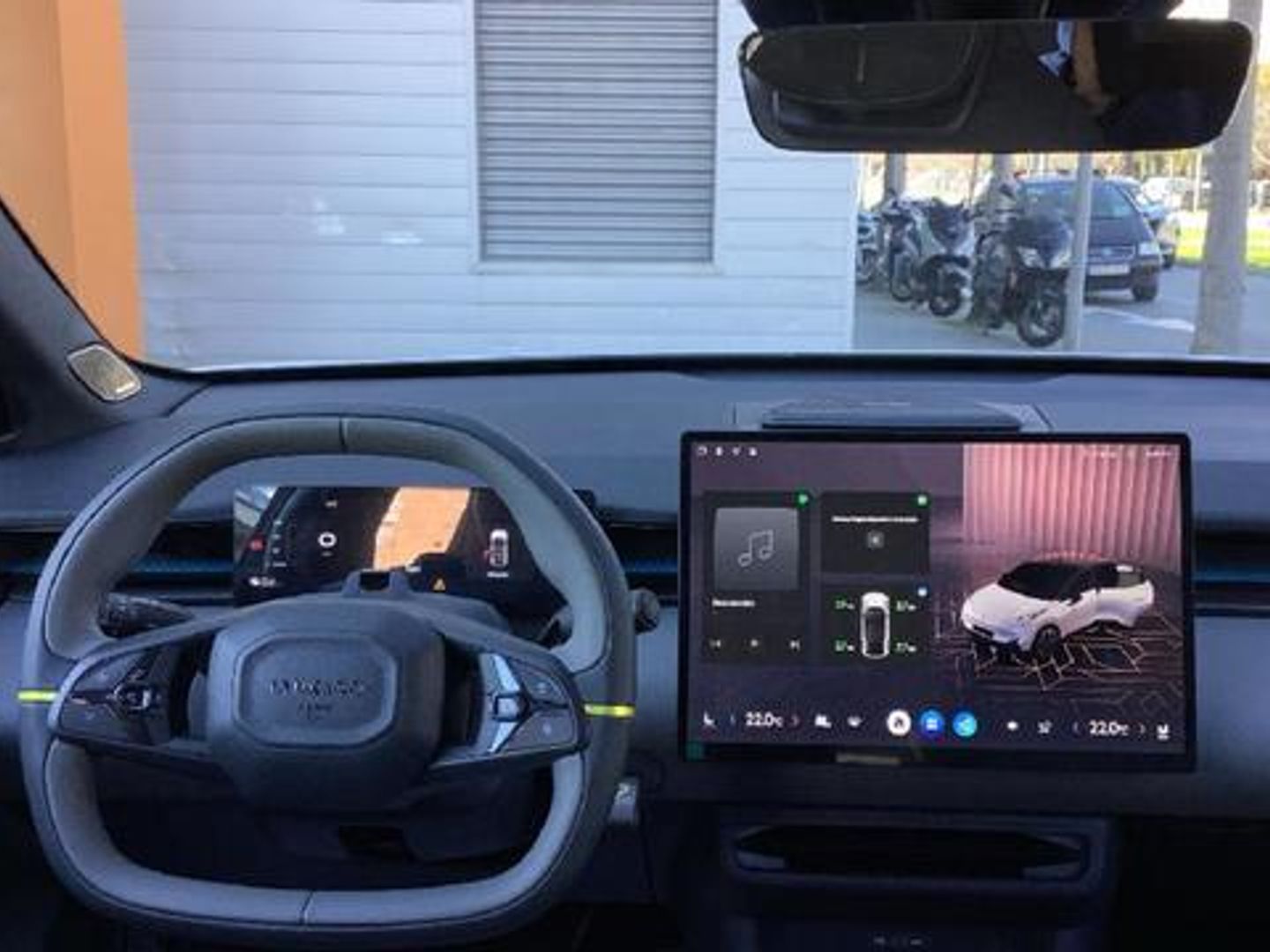 Lynk & Co 02 BEV 66kWh Core 200 kW (272 CV)