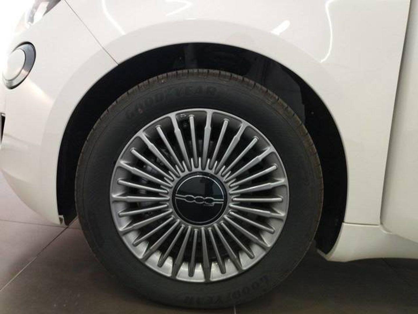 Fiat 500 Electrico 500 Icon Hb 320km 85 kW (118 CV)