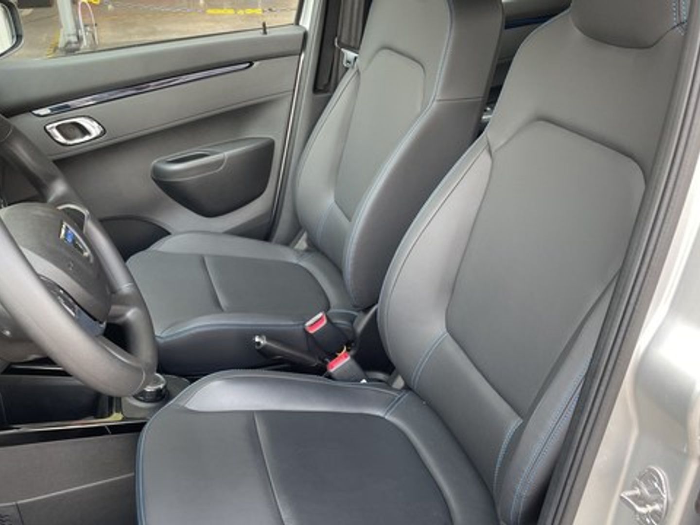 Dacia Spring Comfort Electric 33 kW (45 CV) Gris Sedan