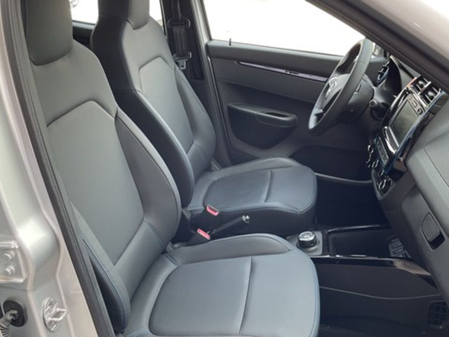 Dacia Spring Comfort Electric 33 kW (45 CV) Gris Sedan