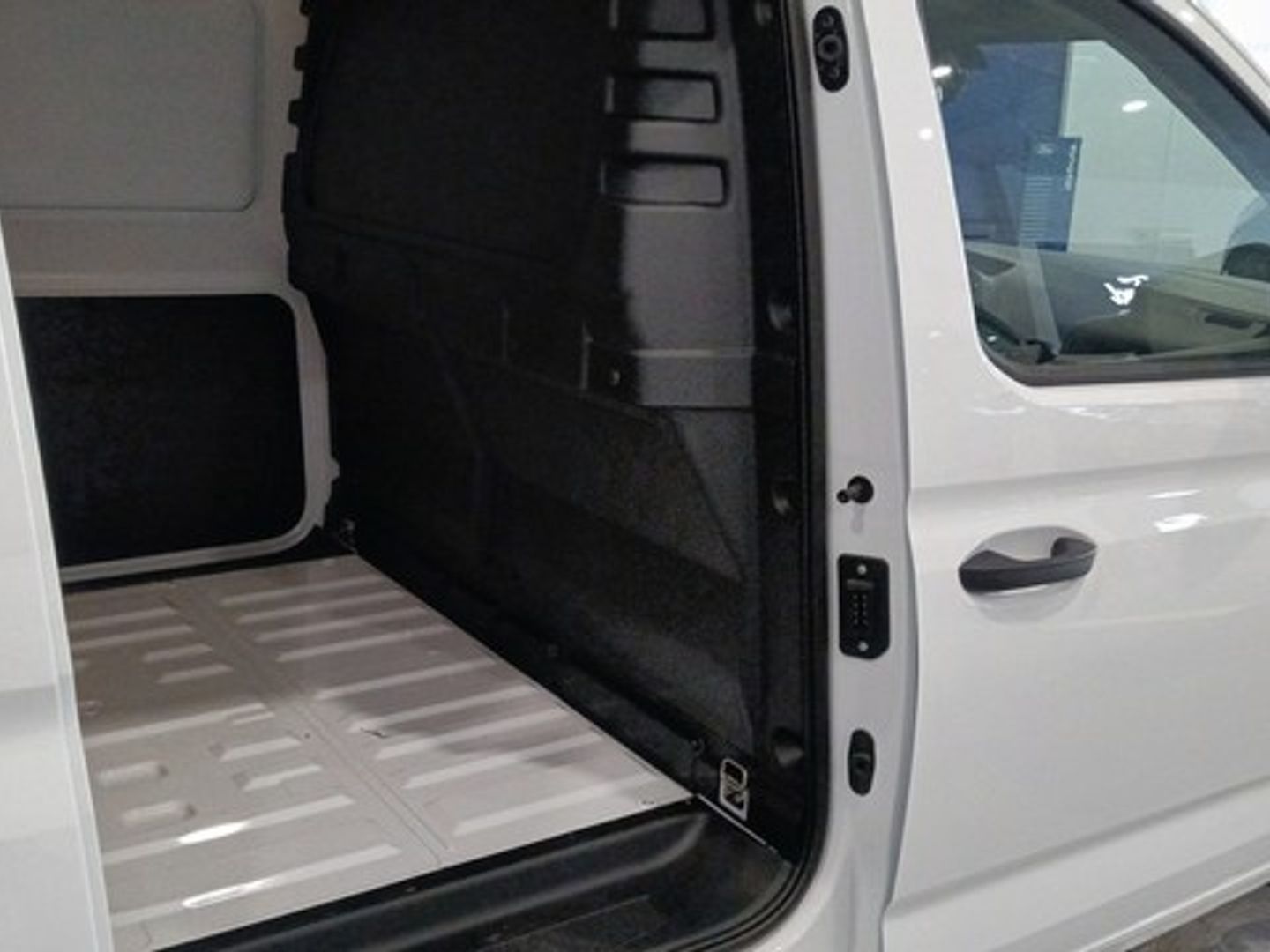 Ford Transit Connect Furgon 1.5 EcoBoost PHEV Trend L2 AT 110 kW (150 CV) Blanco Industrial
