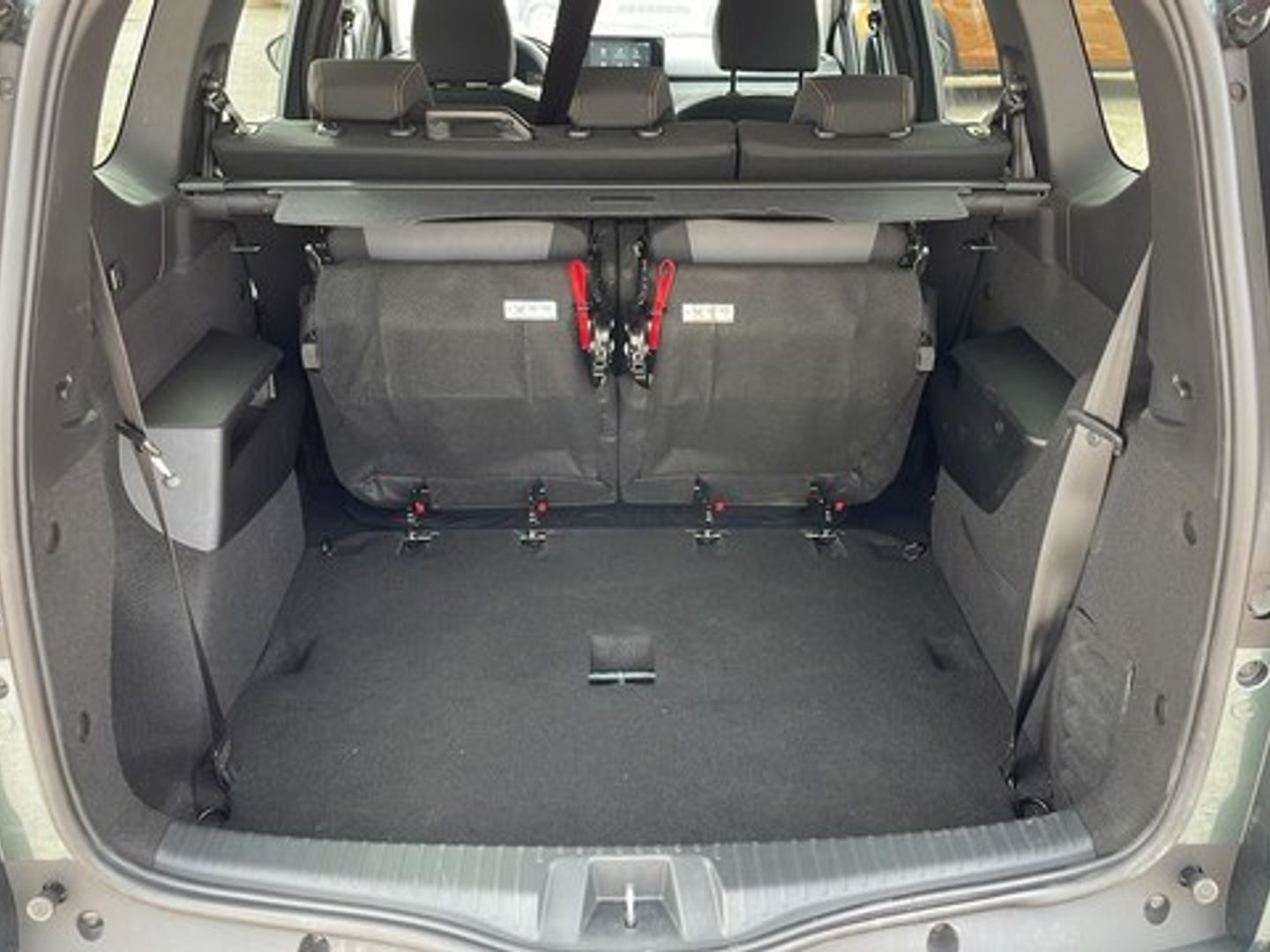 Dacia Jogger Extreme Hybrid 104 kW (140 CV) 7 Plazas Gris Familiar