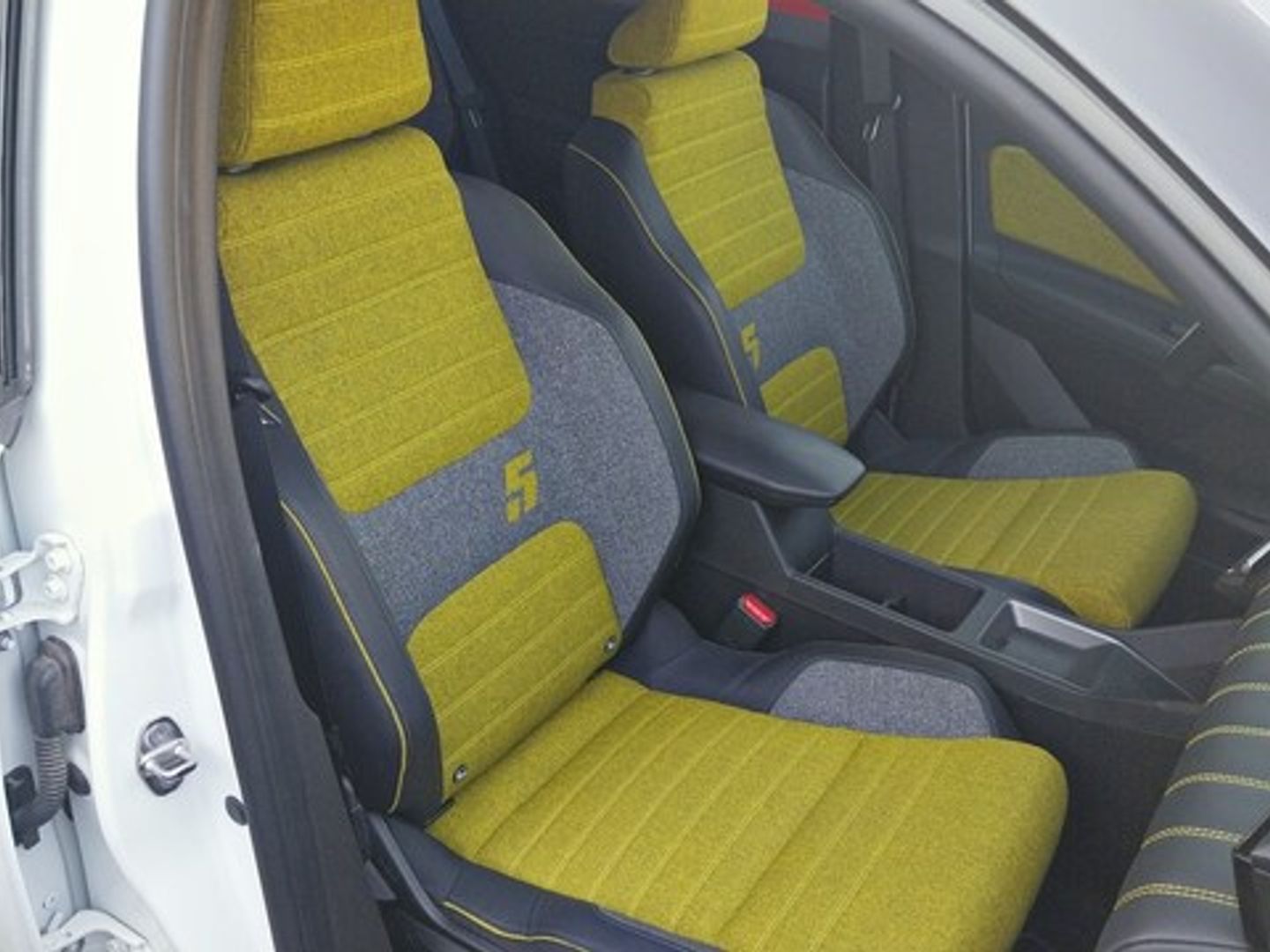 Renault 5 E-Tech Iconic Cinq Autonomía Confort 110 kW (150 CV) Blanco Compact