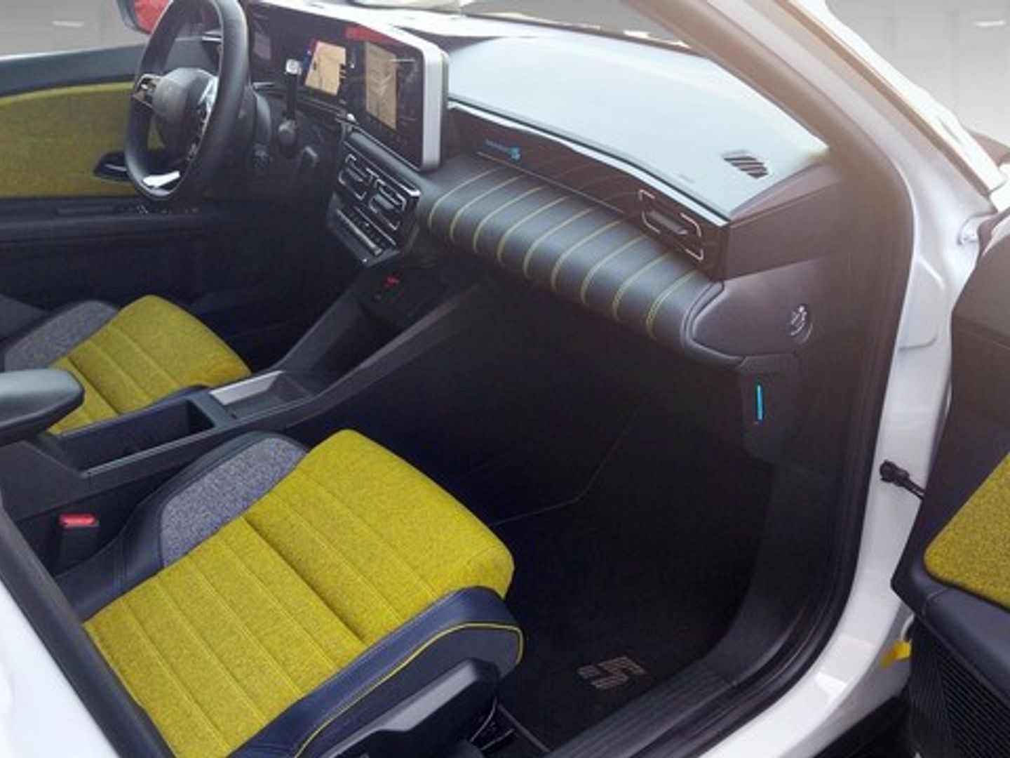 Renault 5 E-Tech Iconic Cinq Autonomía Confort 110 kW (150 CV) Blanco Compact