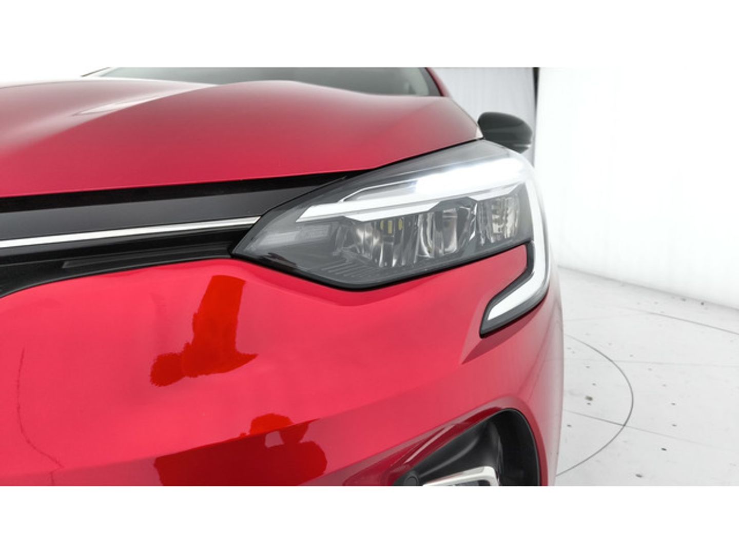 Renault Clio Equilibre E-Tech Híbrido 104 kW (140CV) Rojo Compact
