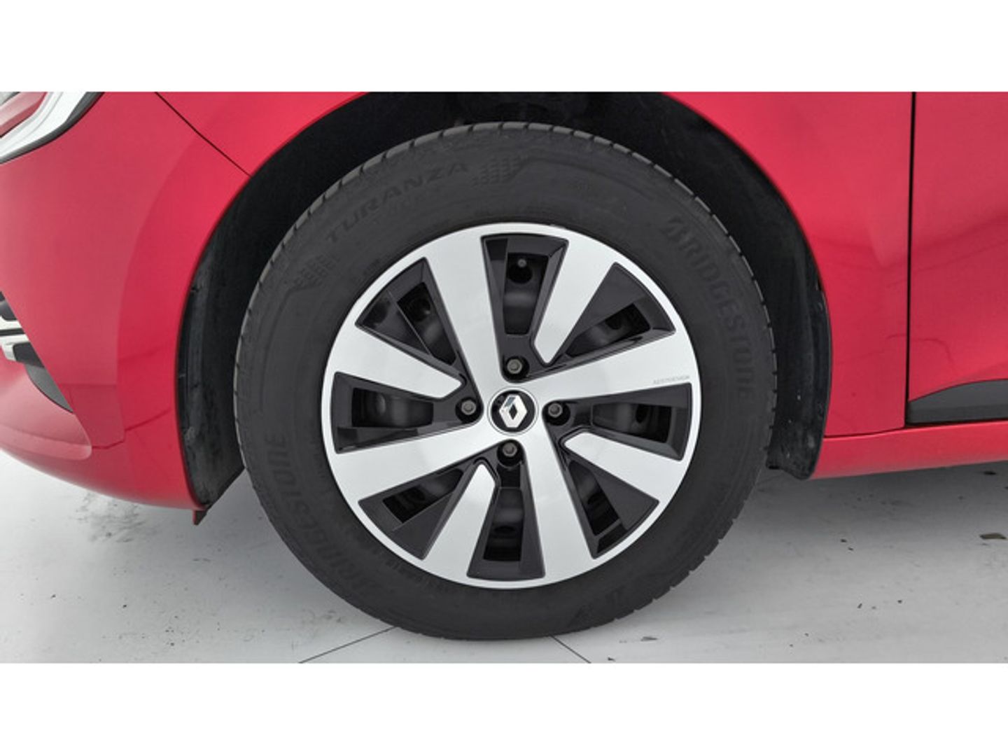 Renault Clio Equilibre E-Tech Híbrido 104 kW (140CV) Rojo Compact