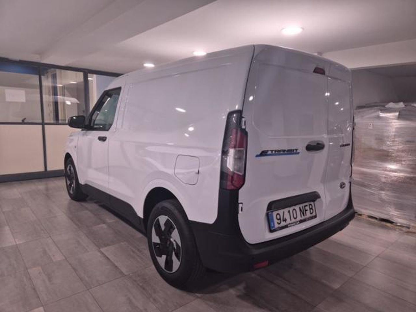 Ford Transit Courier Furgon BEV 54kWh Trend Auto 100 kW (136 CV) Blanco Industrial