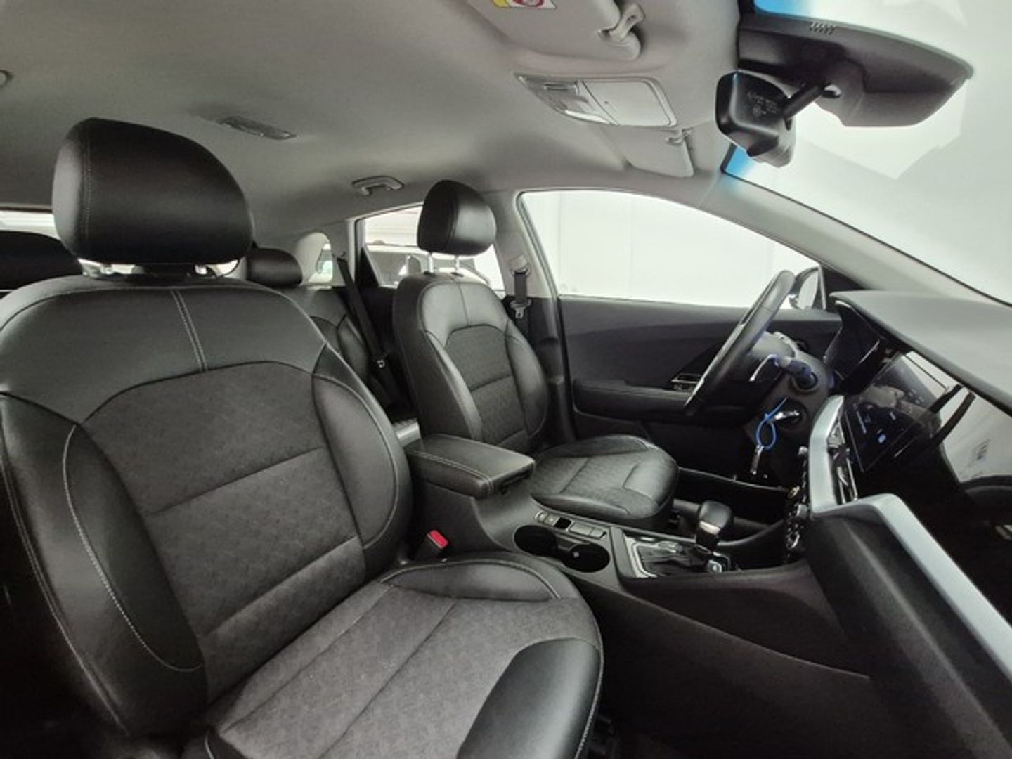 Kia Niro 1.6 GDi HEV Híbrido Drive 104 kW (141 CV)