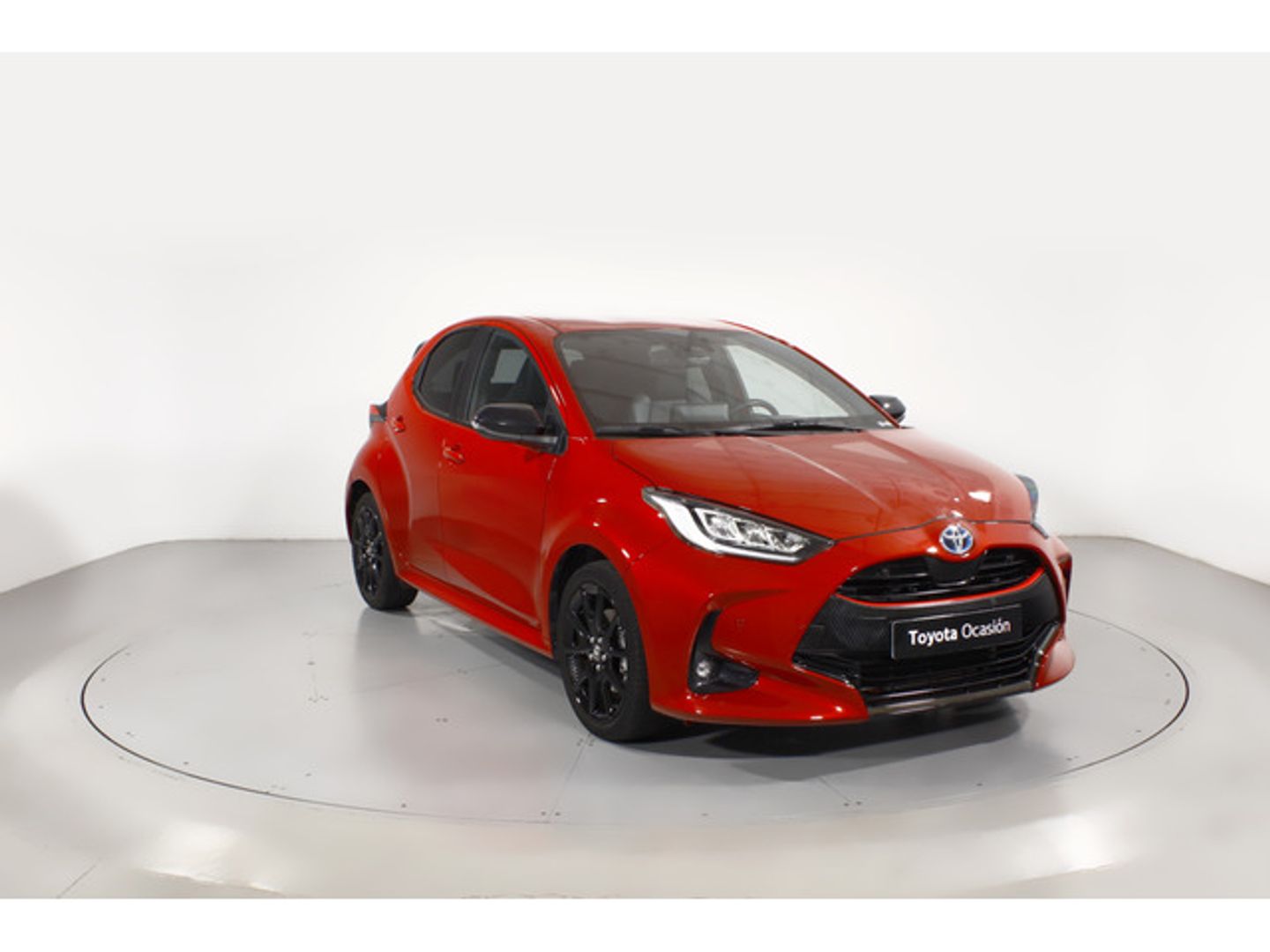 Toyota Yaris 120H Style 85 kW (116 CV) Rojo Compact