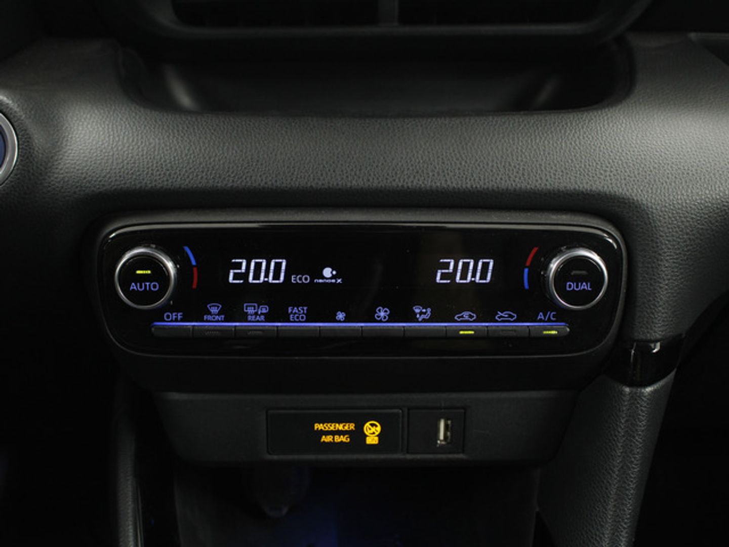 Toyota Yaris 120H Style 85 kW (116 CV)