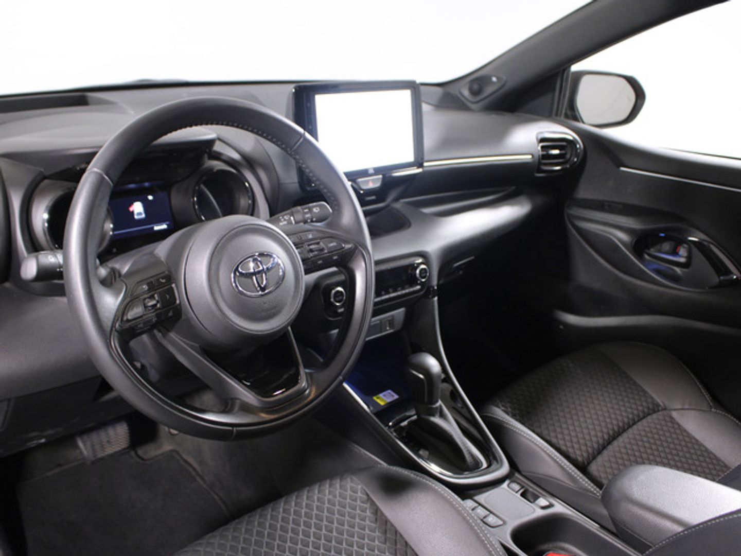Toyota Yaris 120H Style 85 kW (116 CV)
