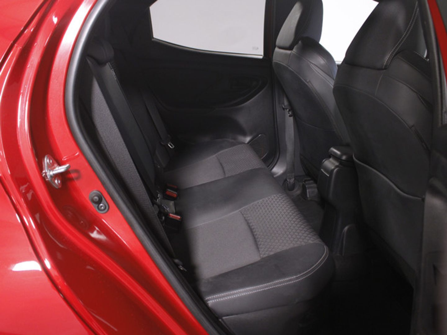 Toyota Yaris 120H Style 85 kW (116 CV)