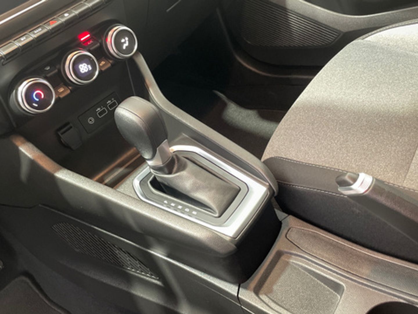 Renault Clio Evolution E-Tech full hybrid 145 105 kW (143 CV)