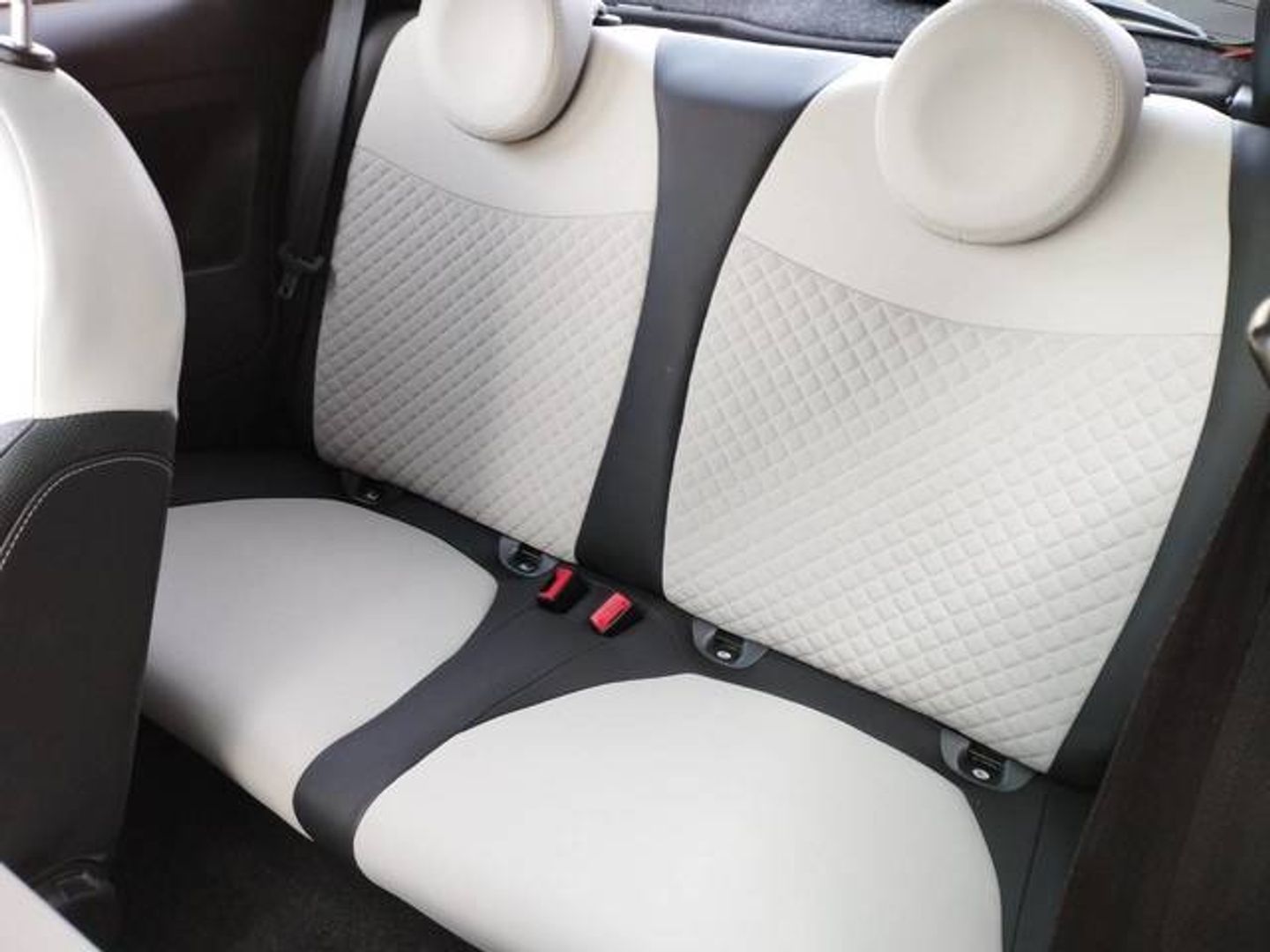 Fiat 500 1.0 Hybrid Dolcevita 51 kW (70 CV)