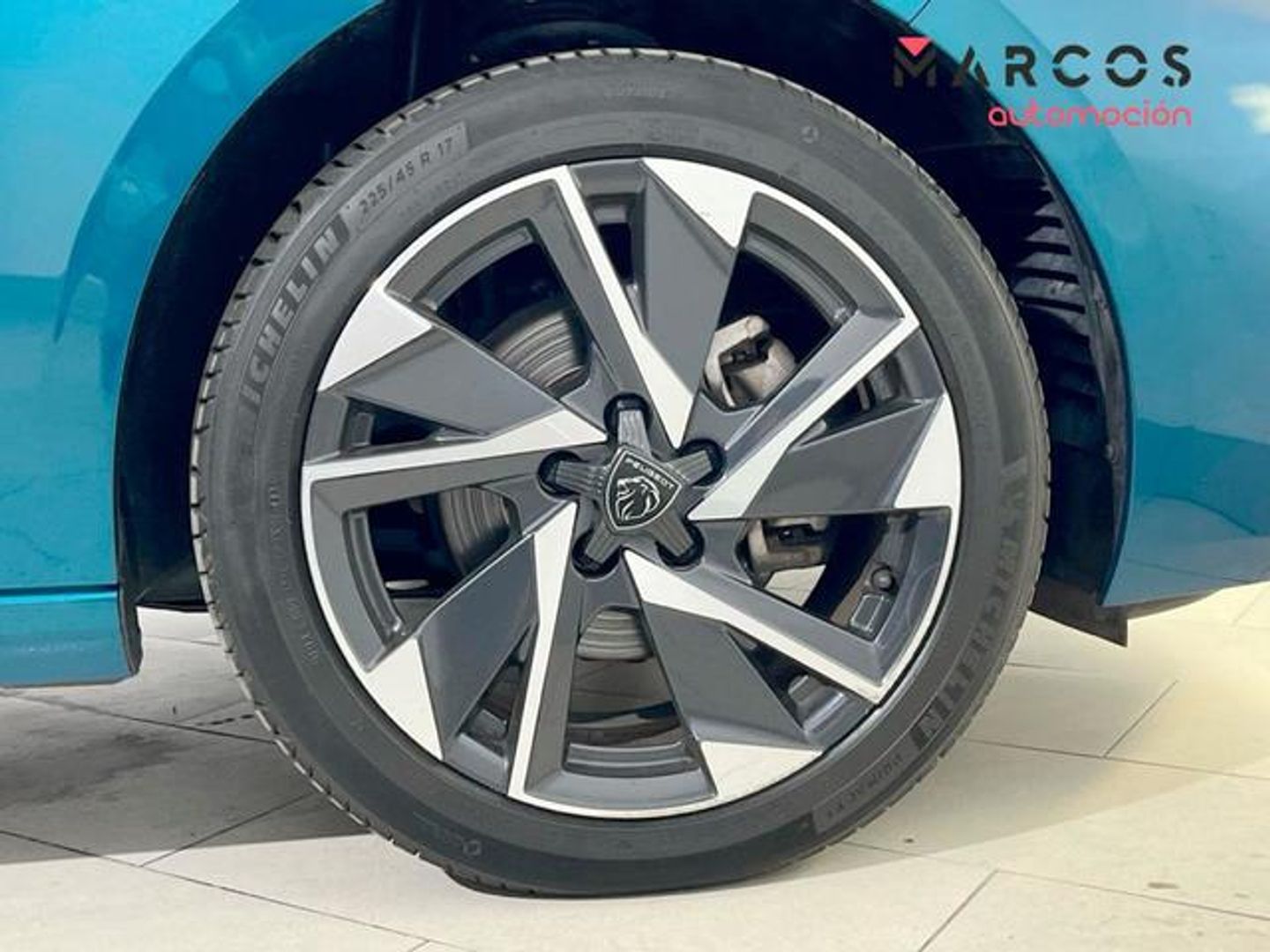 Peugeot 308 PureTech 130 S&S Allure 96 kW (130 CV)