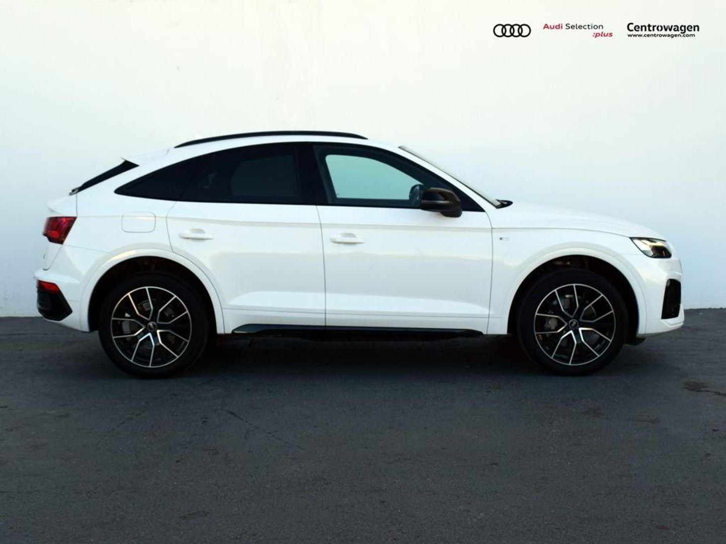 Audi Q5 Sportback Black line 40 TDI quattro-ultra 150 kW (204 CV) Blanco SUV
