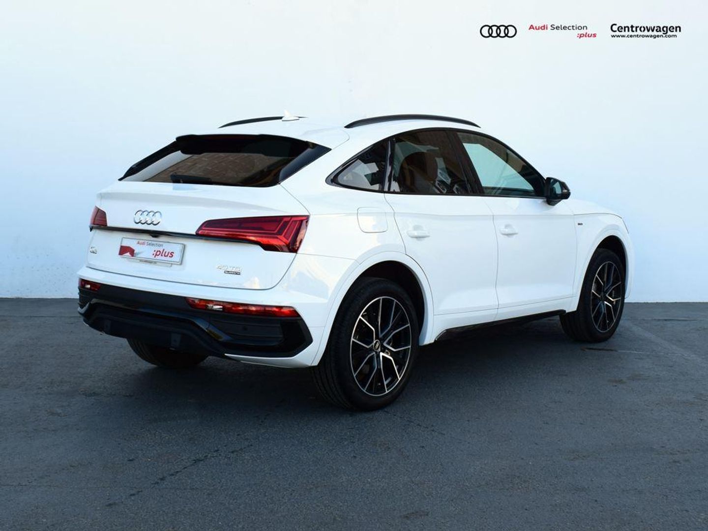 Audi Q5 Sportback Black line 40 TDI quattro-ultra 150 kW (204 CV) Blanco SUV