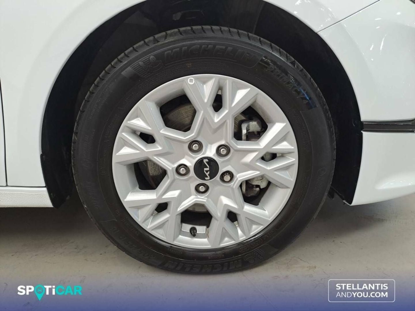 Kia Ceed 1.6 MHEV iMT Drive 100 kW (136 CV)