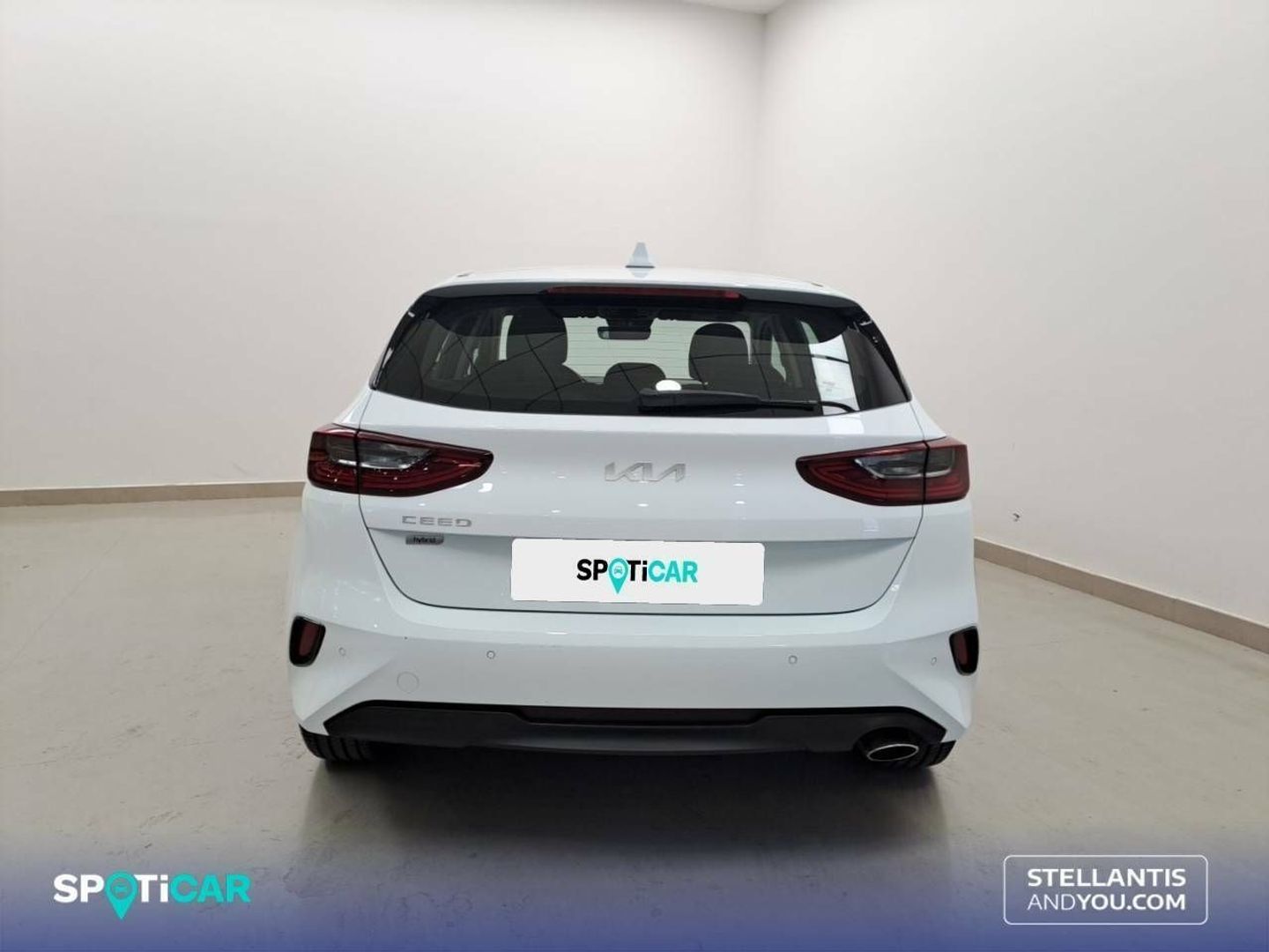 Kia Ceed 1.6 MHEV iMT Drive 100 kW (136 CV)