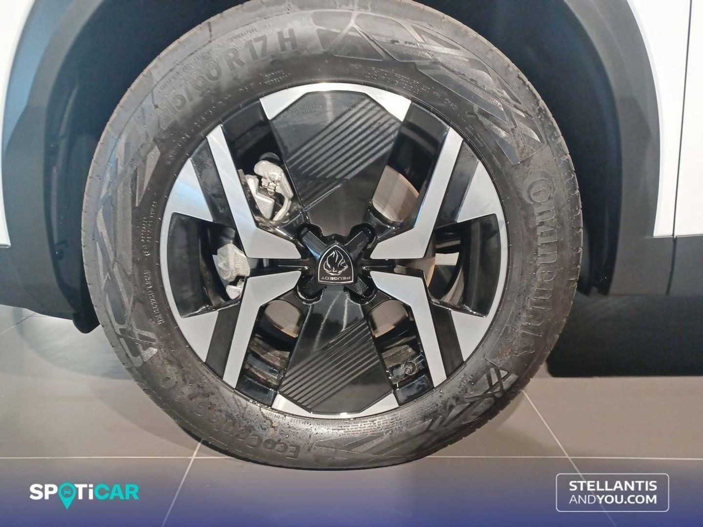 Peugeot 2008 Allure Hybrid eDCS6 100 kW (136 CV)