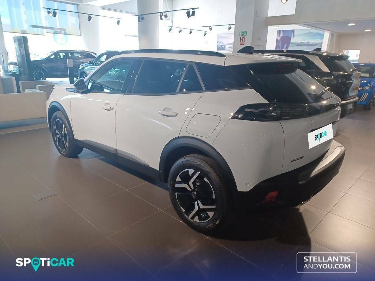 Peugeot 2008 Allure Hybrid eDCS6 100 kW (136 CV)
