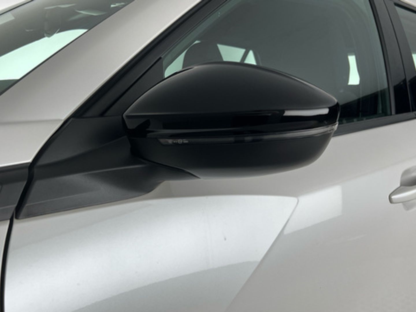 Peugeot 2008 Puretech 100 S&S Active Pack 75 kW (100 CV)
