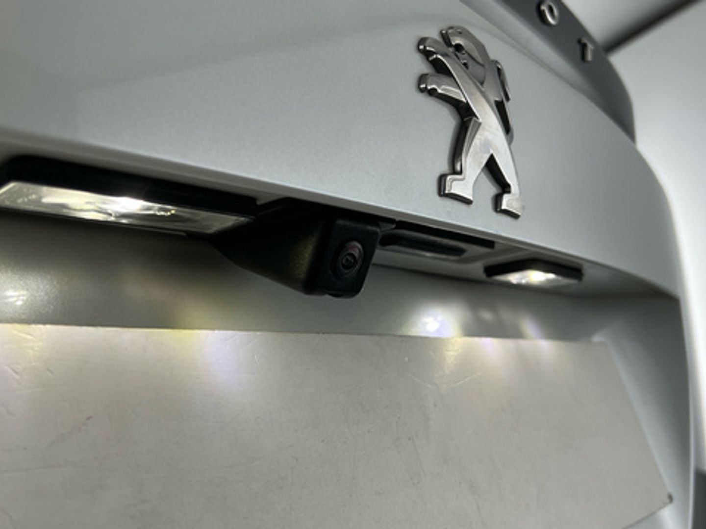 Peugeot 2008 Puretech 100 S&S Active Pack 75 kW (100 CV)
