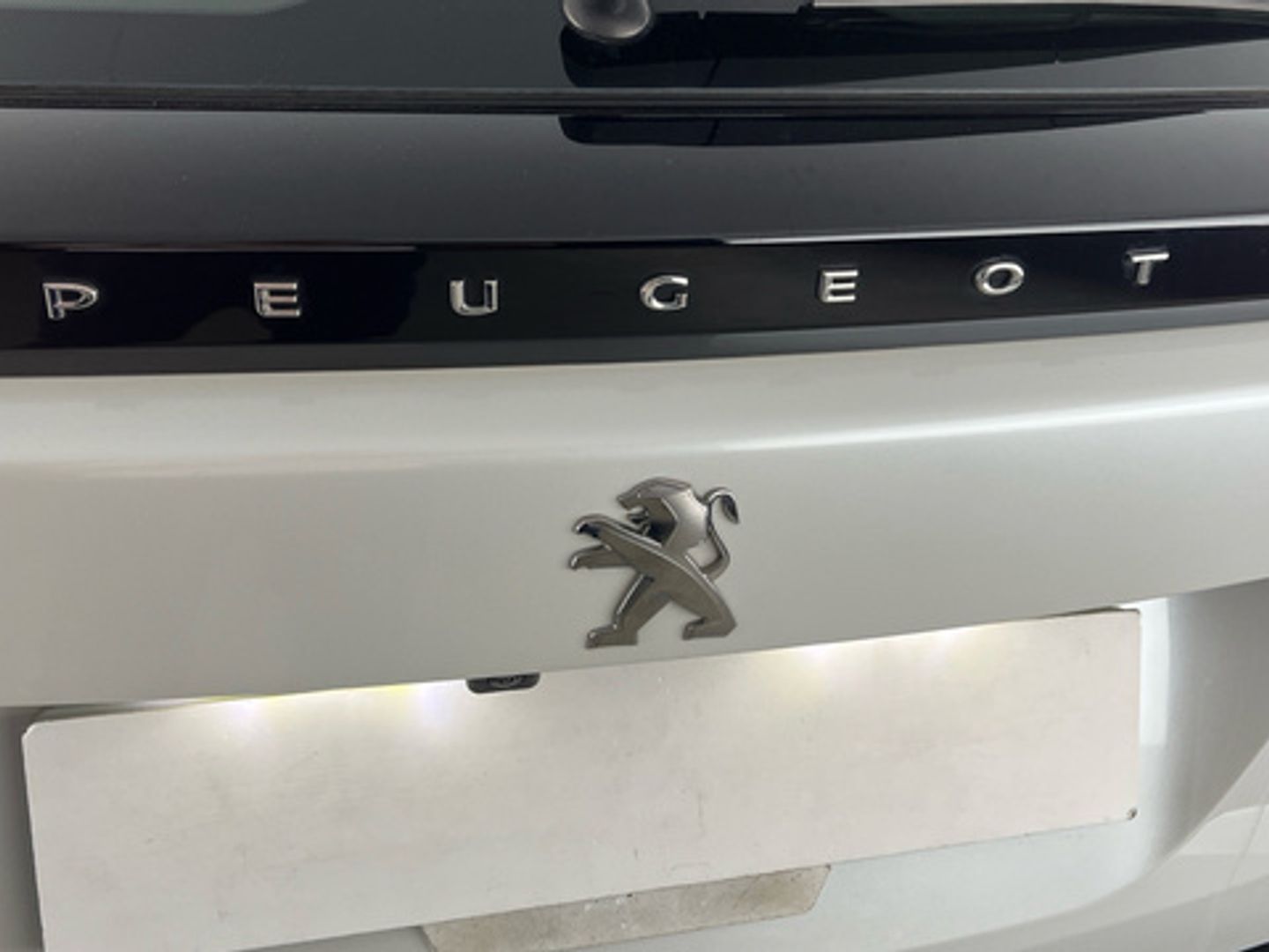 Peugeot 2008 Puretech 100 S&S Active Pack 75 kW (100 CV)