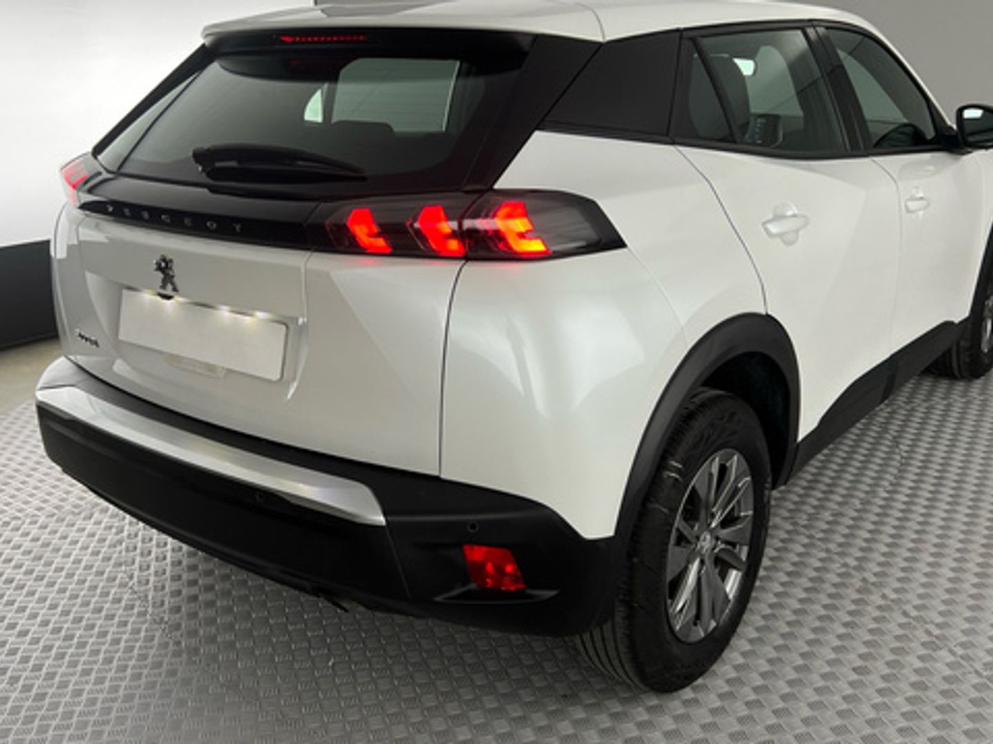 Peugeot 2008 Puretech 100 S&S Active Pack 75 kW (100 CV)