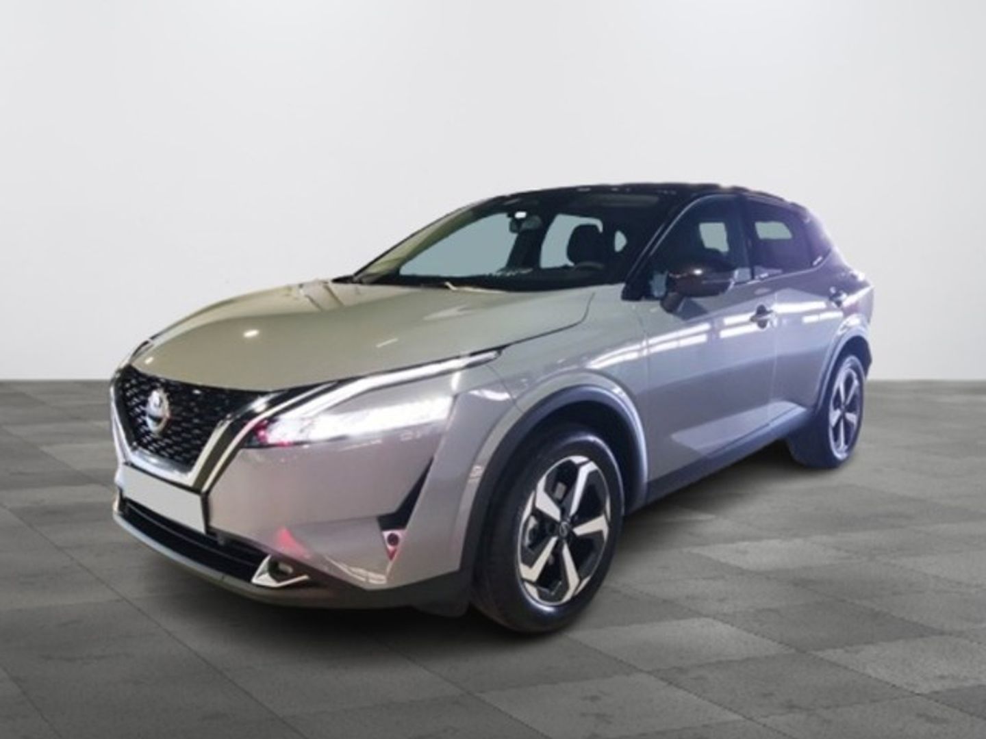 Nissan Qashqai DIG-T 140 mHEV Visia 103 kW (140 CV) Gris SUV