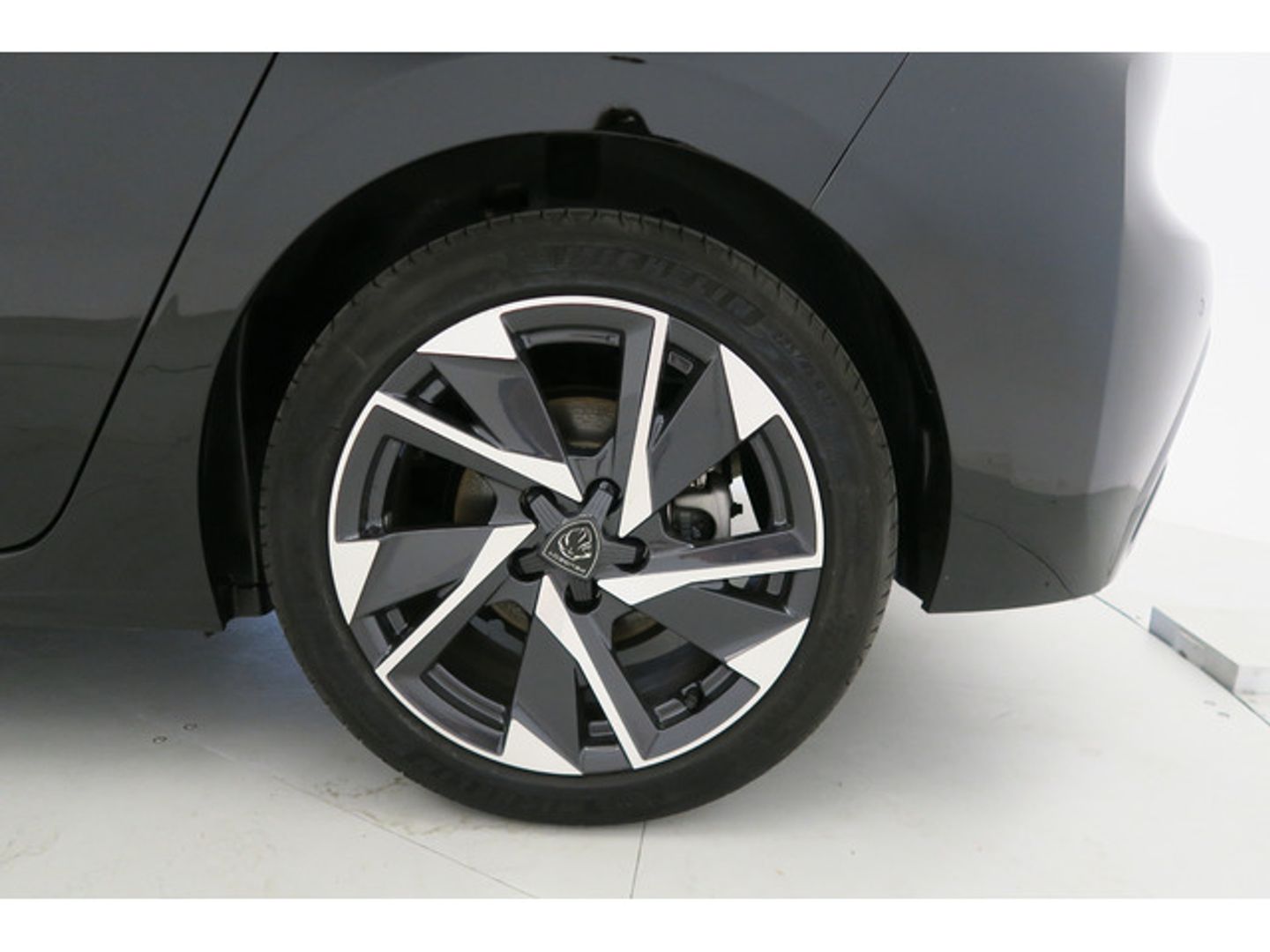 Peugeot 308 PureTech 130 S&S Allure Pack EAT8 96 kW (130 CV)