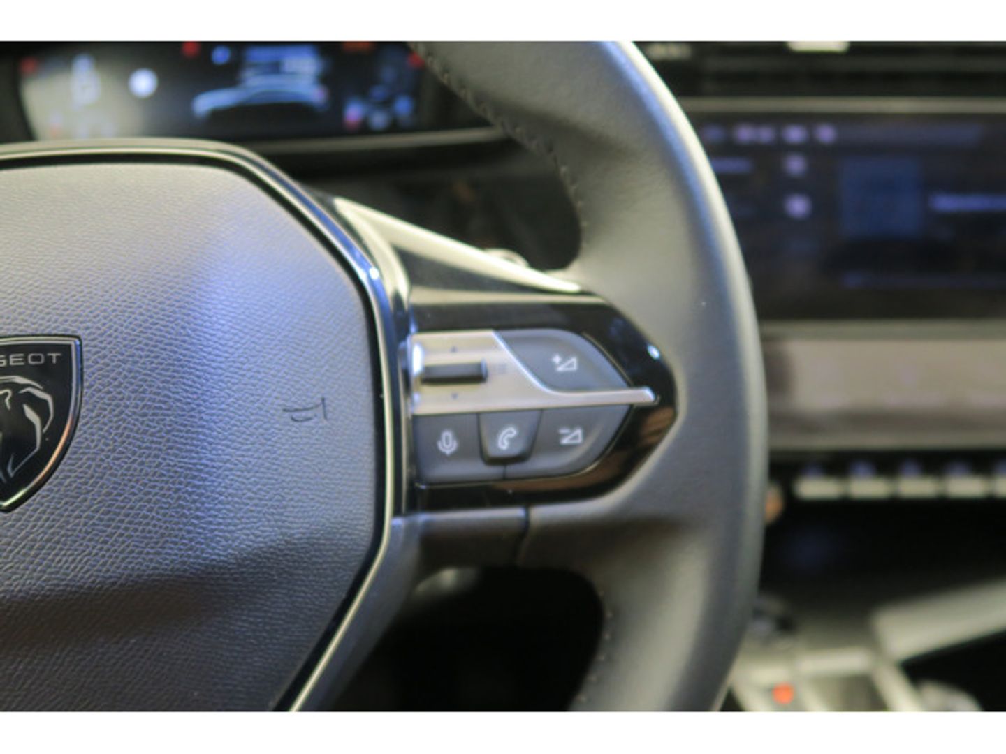 Peugeot 308 PureTech 130 S&S Allure Pack EAT8 96 kW (130 CV)