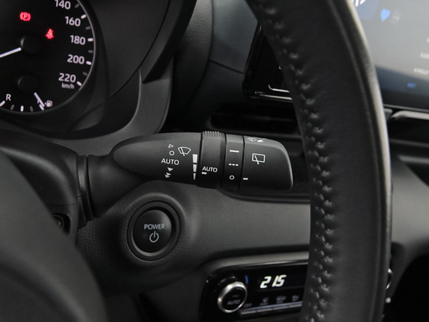 Toyota Yaris 120H Active Plus 85 kW (116 CV) Negro Sedan