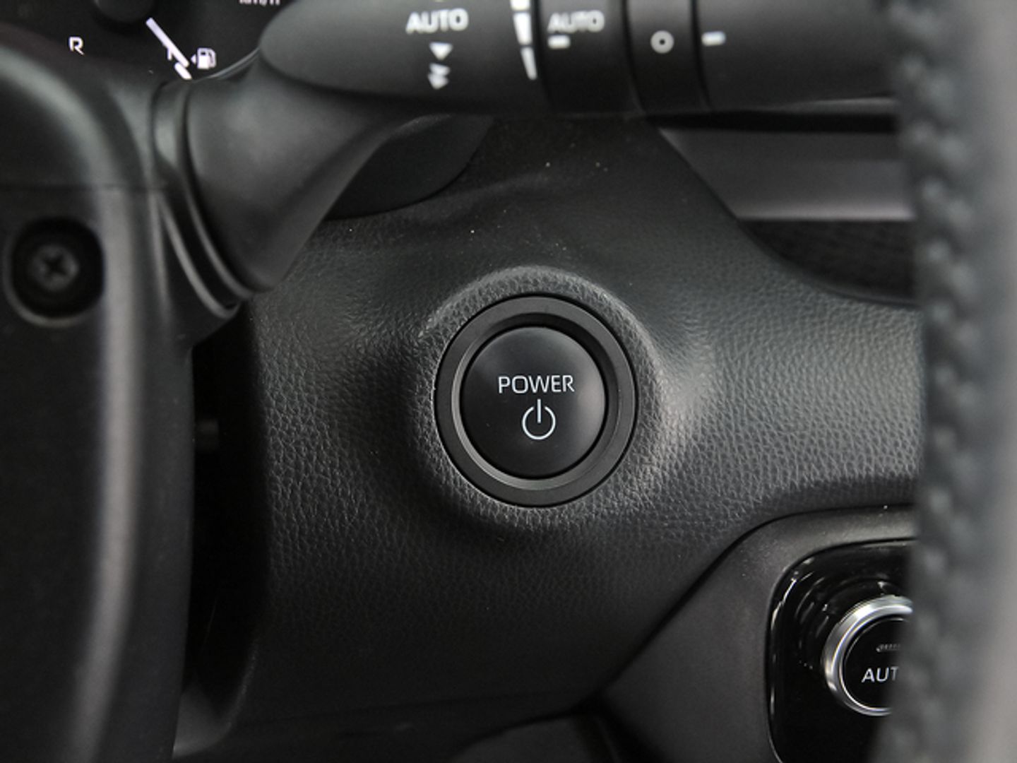 Toyota Yaris 120H Active Plus 85 kW (116 CV) Negro Sedan