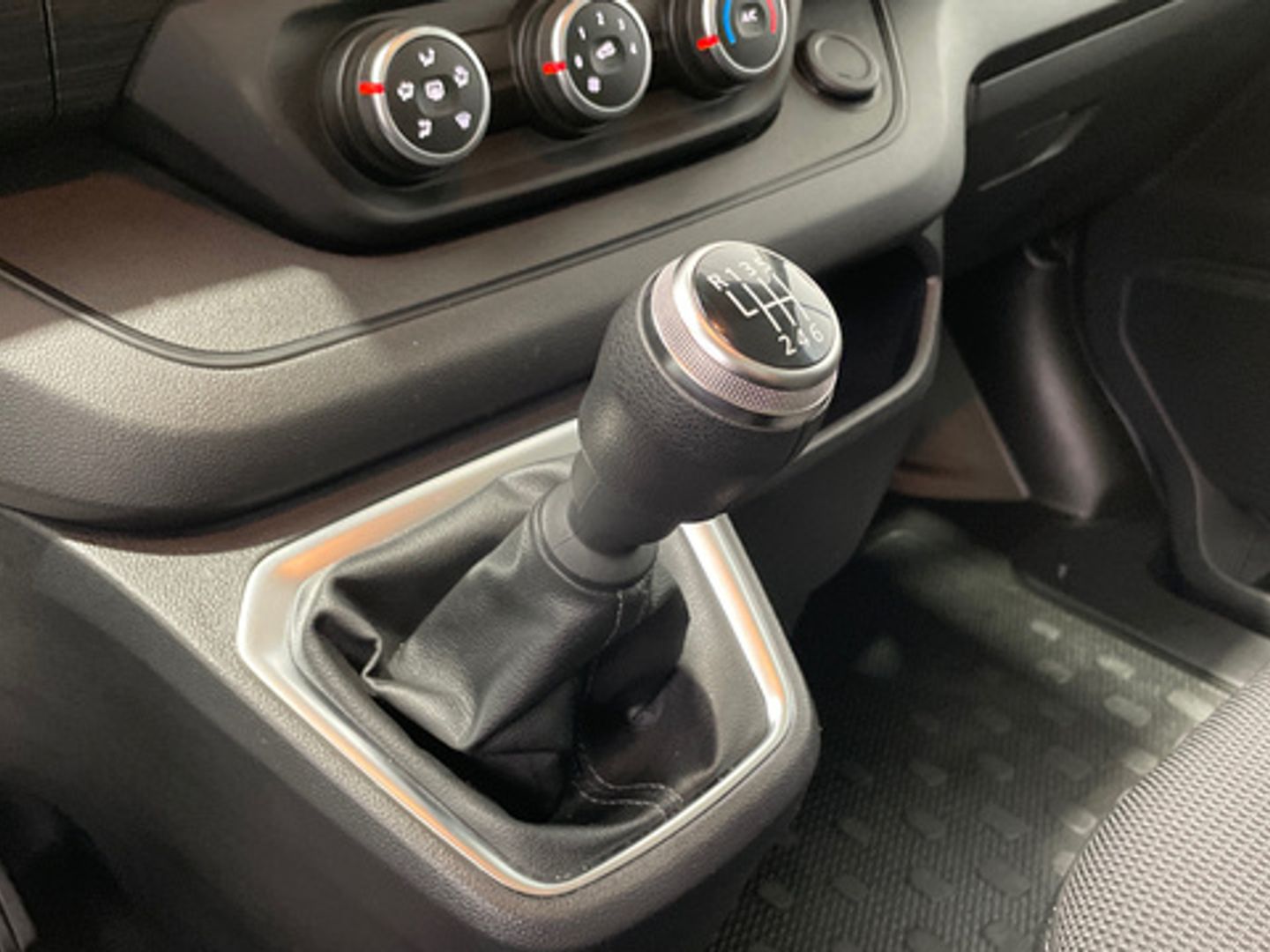 Renault Trafic Furgon L1H1 Blue dCi 96 Kw (130 CV)