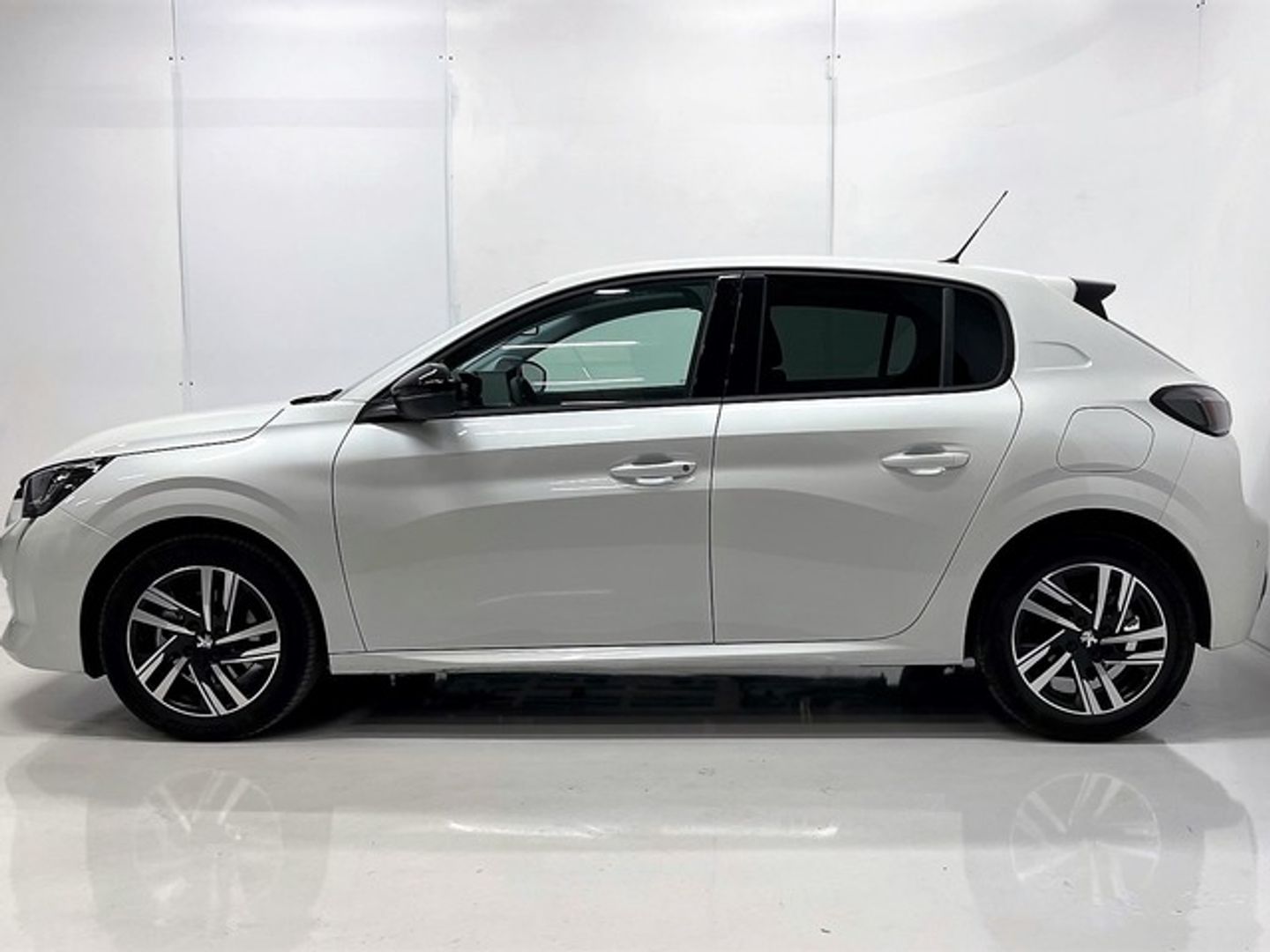 Peugeot 208 PureTech 100 Allure Pack 75 kW (100 CV)